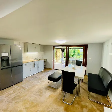 Villa Luxury Incaraki